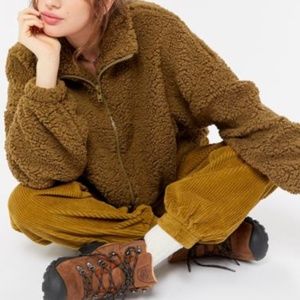 Urban Outfitters / XS Fleece Teddy Jacket / Olive Green